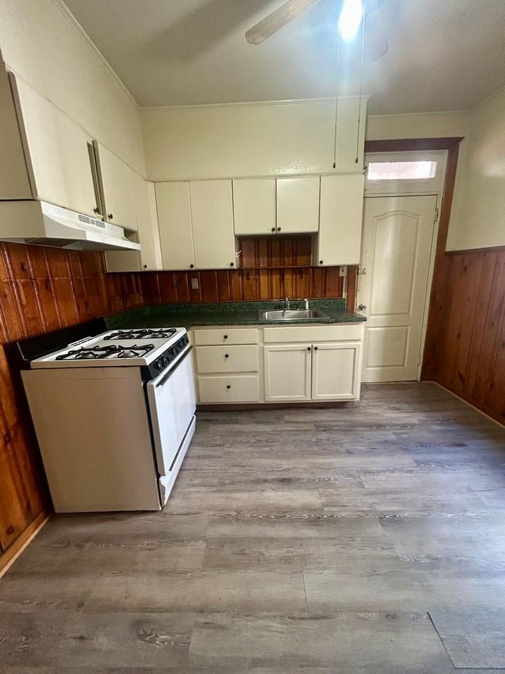 918 May St - Photo 6 of 18