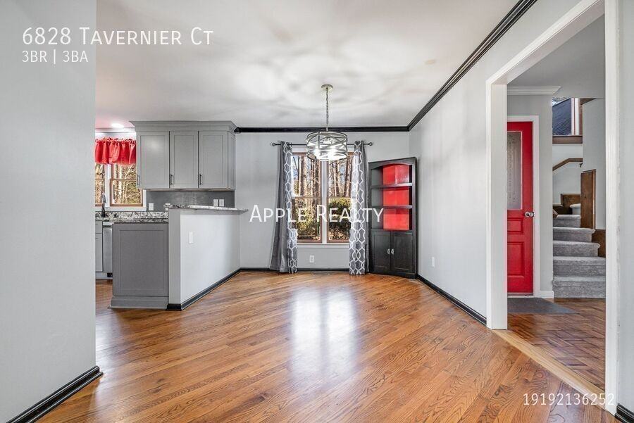 6828 Tavernier Ct - Photo 5 of 26