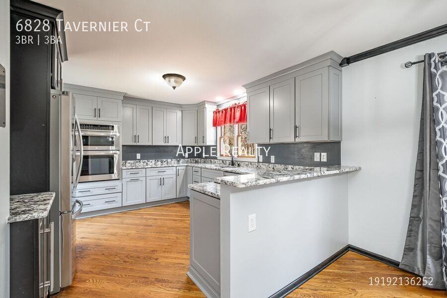 6828 Tavernier Ct - Photo 7 of 26