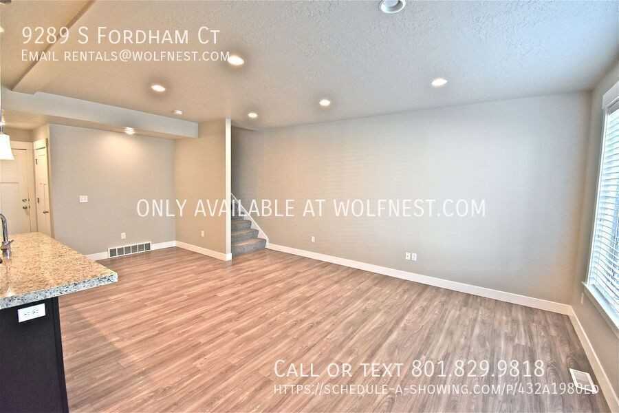 9289 S Fordham Ct - Photo 2 of 40