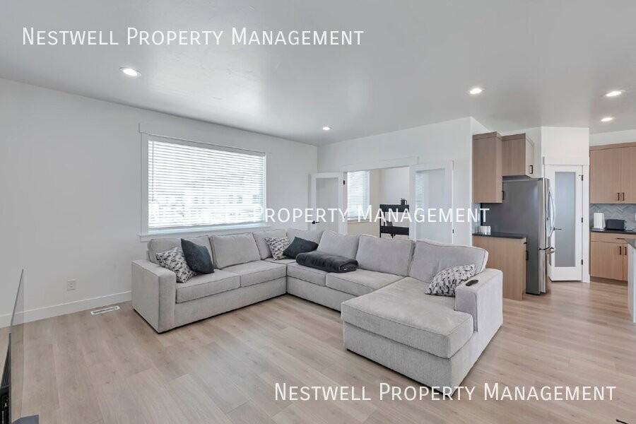 984 W 620 S - Photo 6 of 29