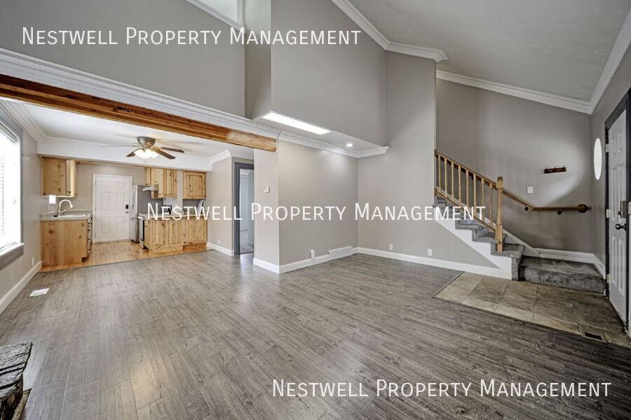 6886 S 595 E - Photo 5 of 29