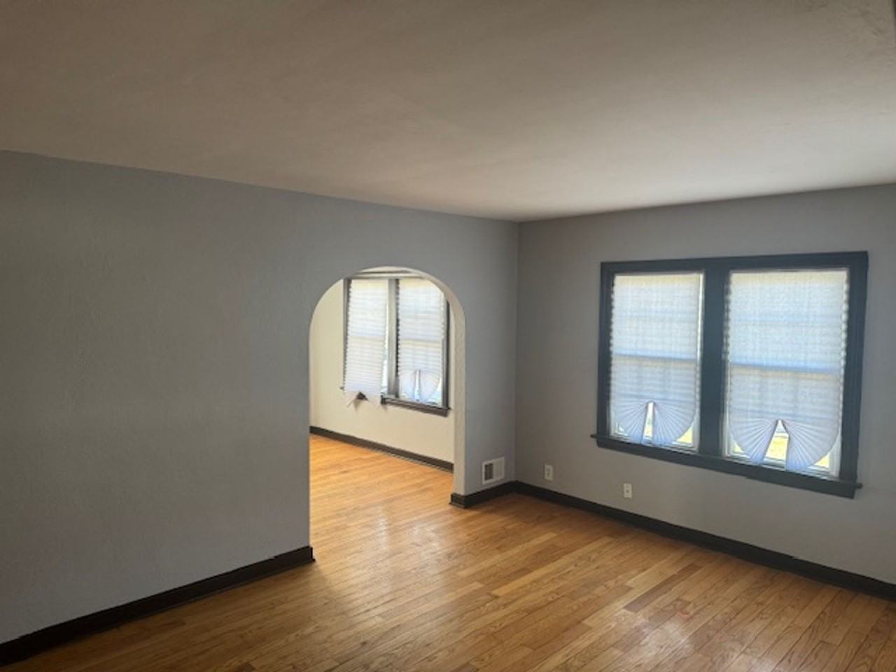 3341 S Schultz Dr - Photo 2 of 4