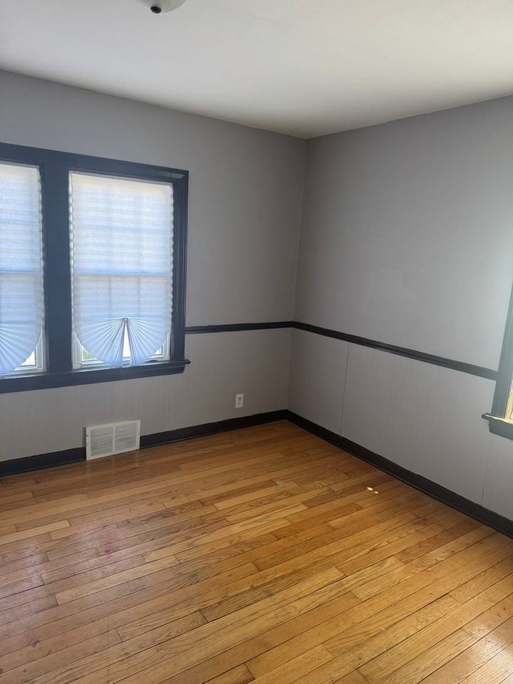 3341 S Schultz Dr - Photo 3 of 4