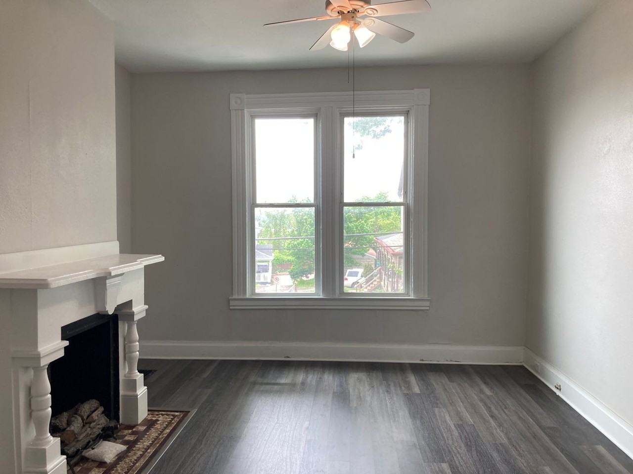 79 Greenbush St - Photo 3 of 11