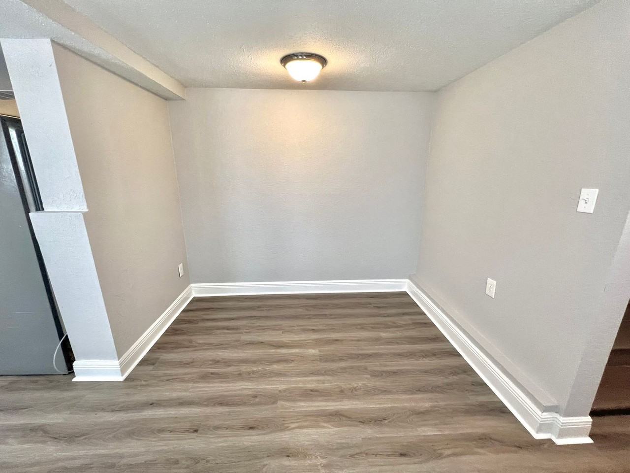 115 W Allison Ct - Photo 4 of 32