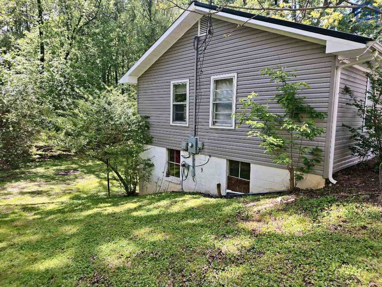 748 Steakley Dr - Photo 4 of 16