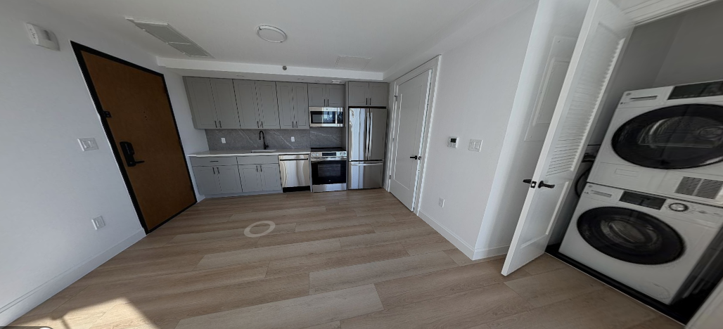 Astoria Point - Photo 4 of 6