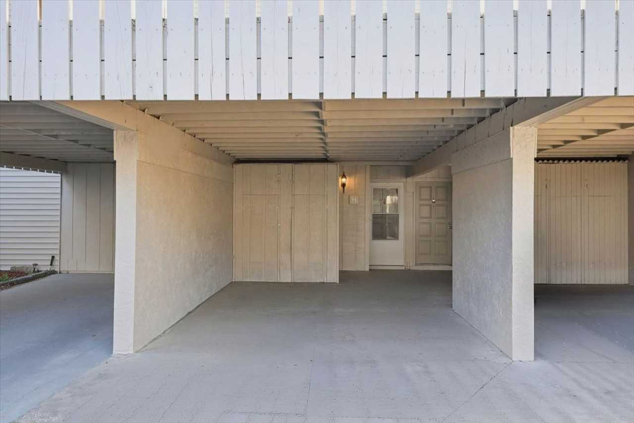 1428 Oak Pl #C - Photo 2 of 16