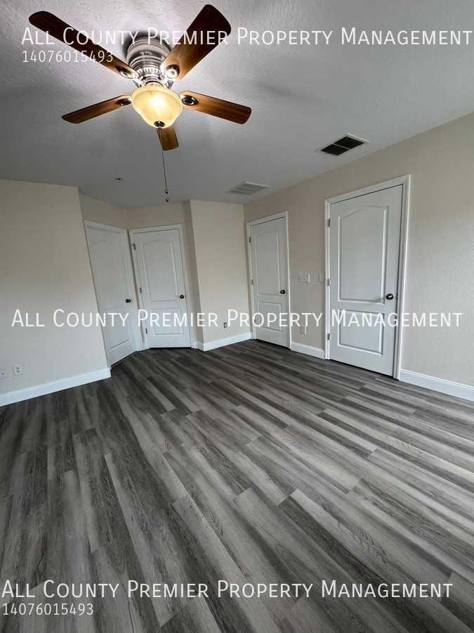 1555 Priory Cir - Photo 2 of 10