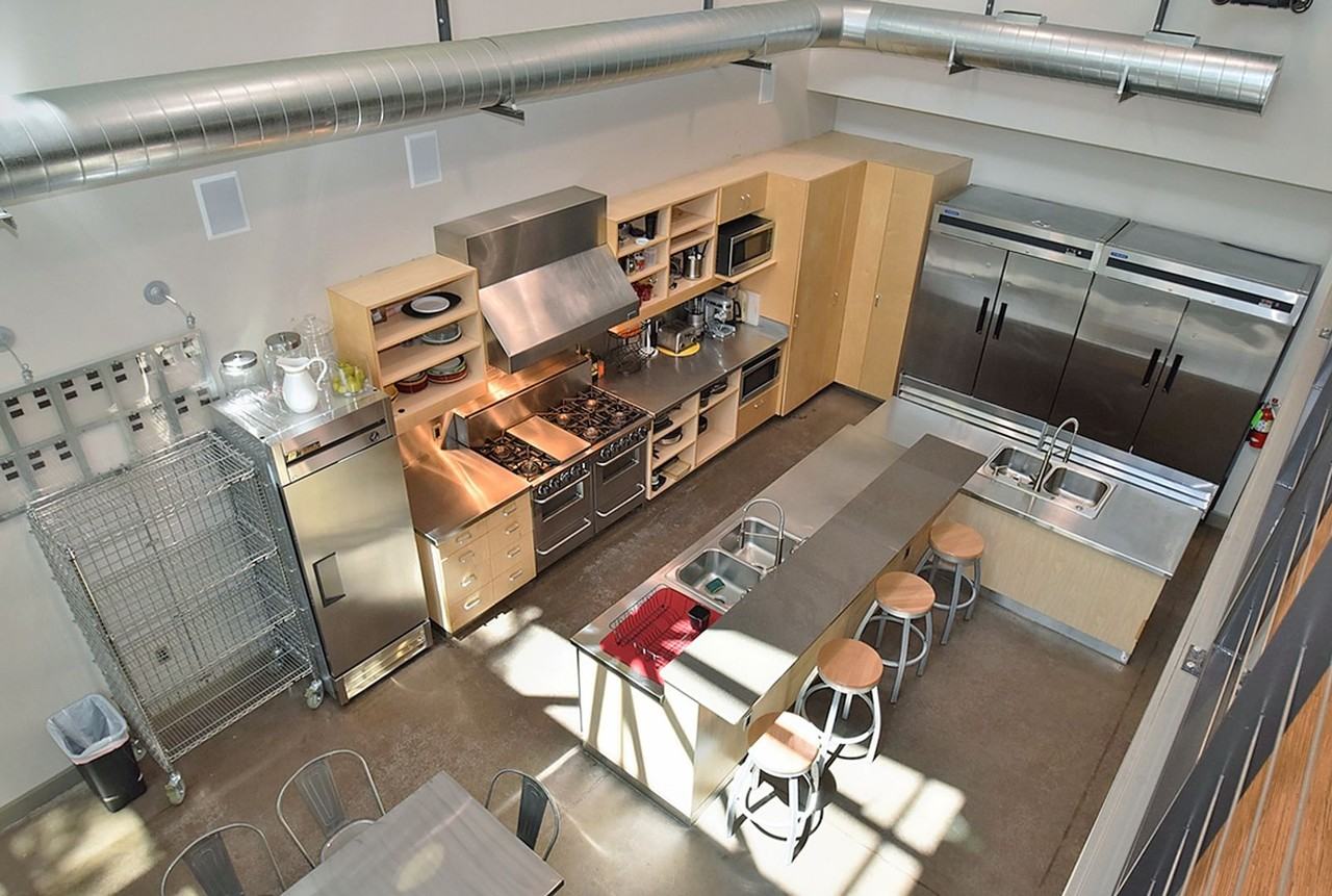 817 E Nora Ave - Photo 3 of 19