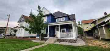 featured image of 807 E Mission Ave