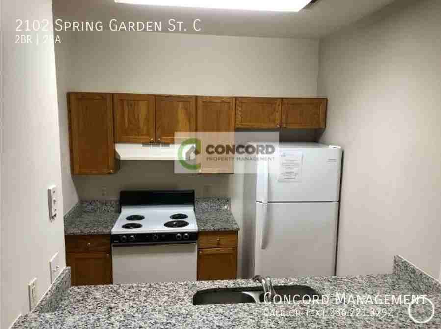 2102 Spring Garden St #C - Photo 4 of 8