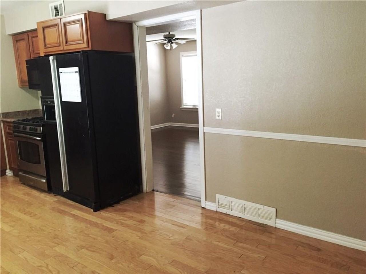 216 Elm St - Photo 5 of 17