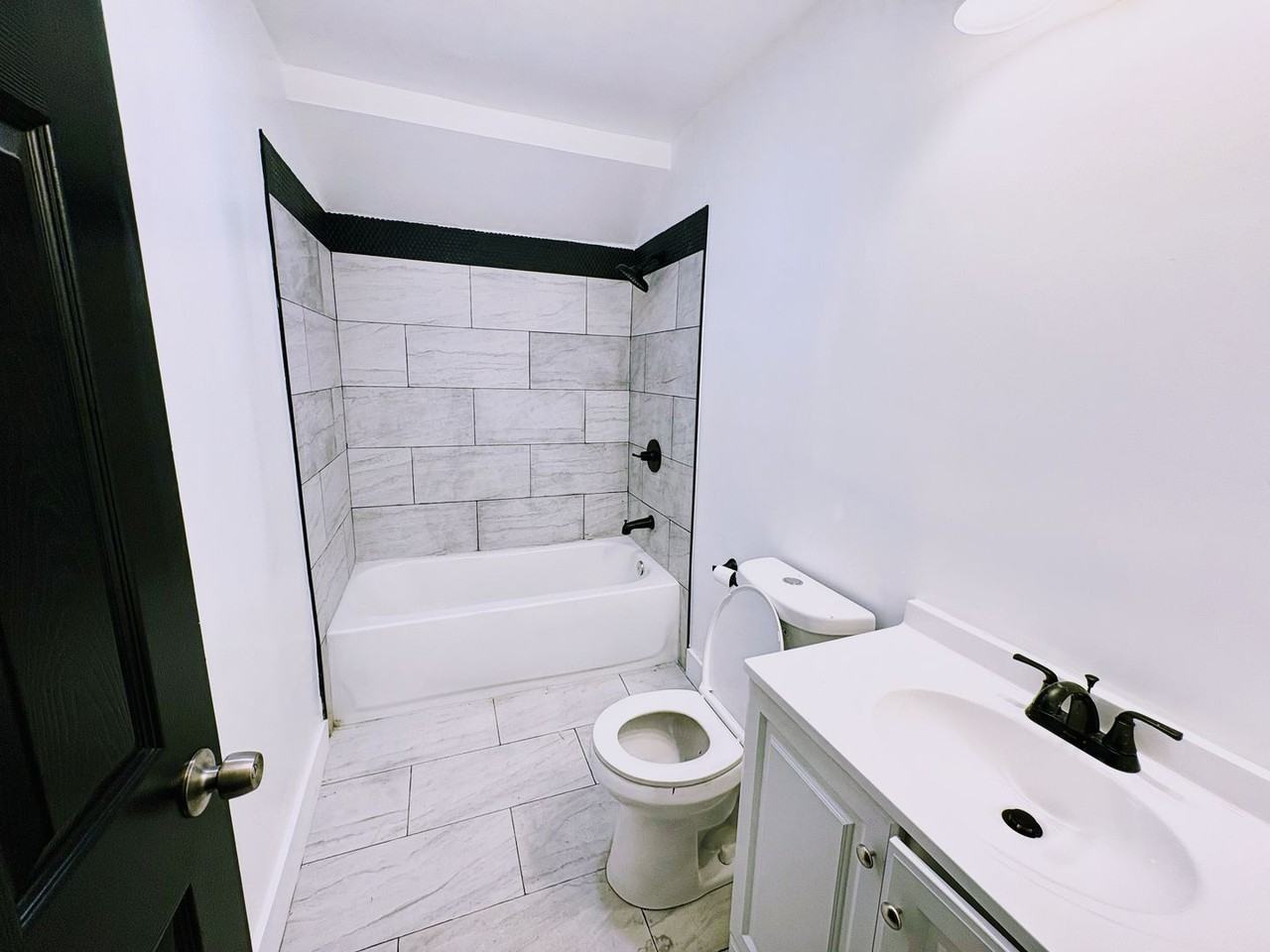 1423 Weyler Ave - Photo 2 of 15