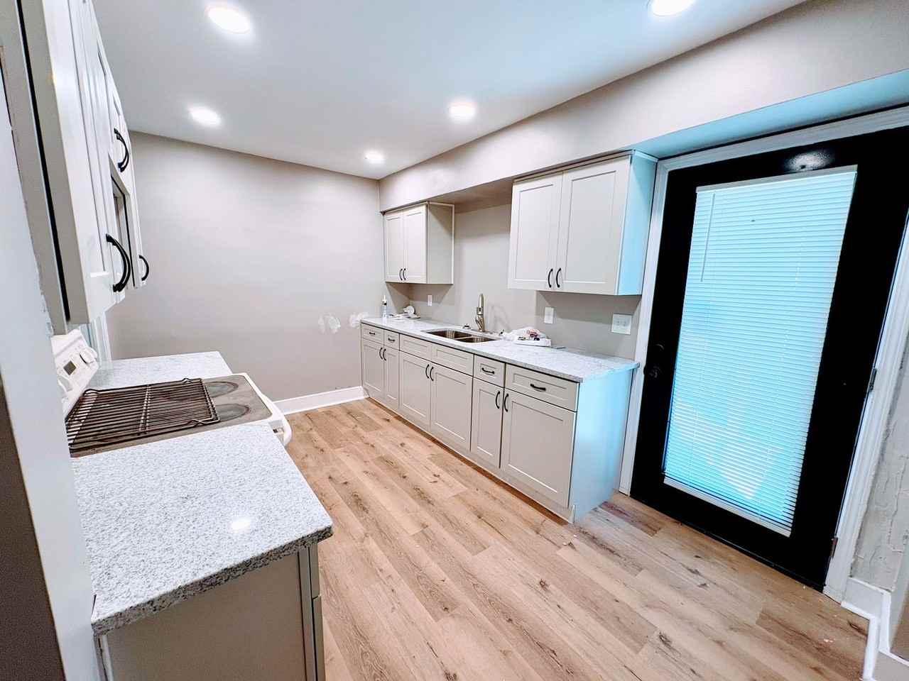 1423 Weyler Ave - Photo 5 of 15