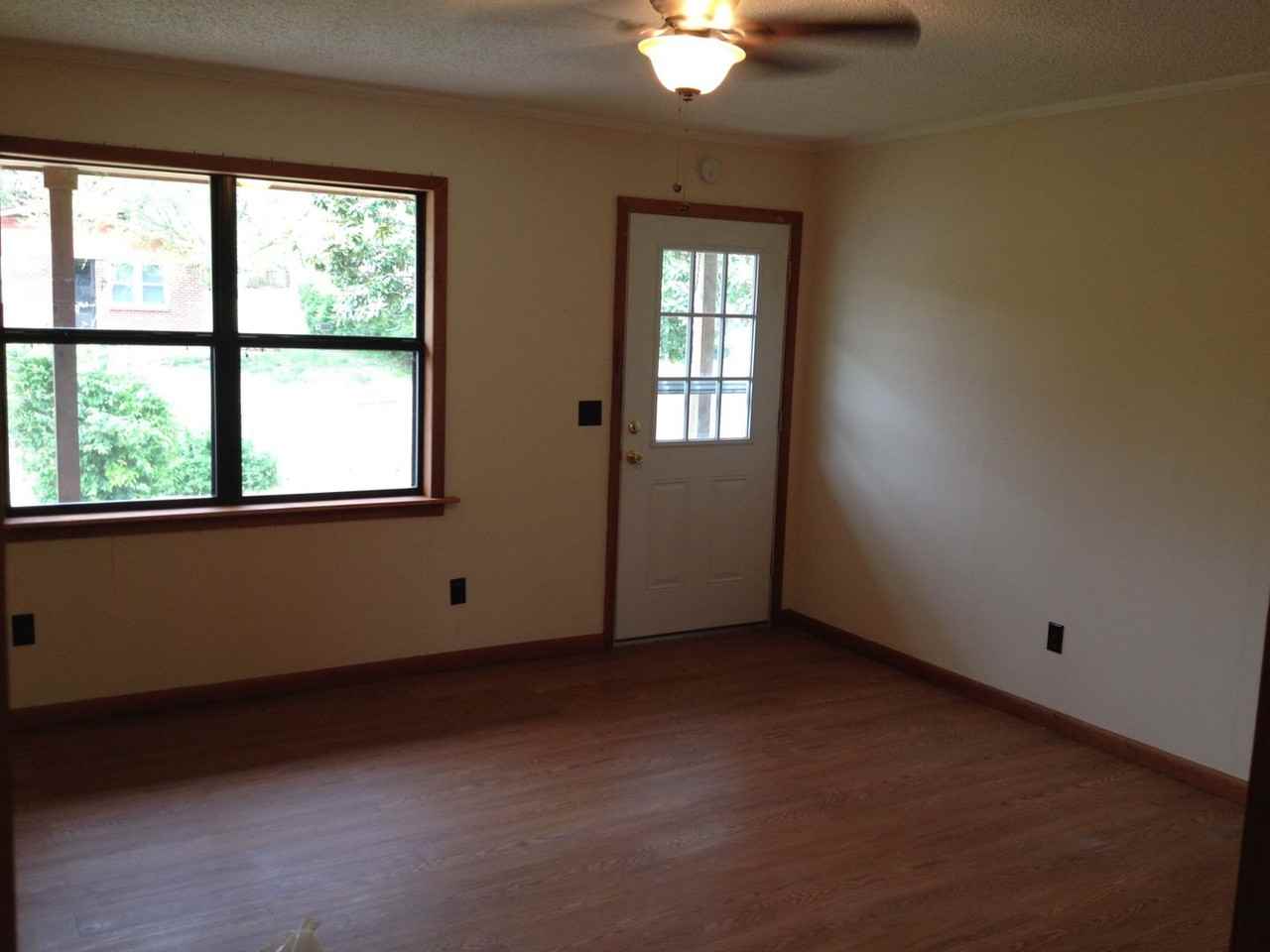 719 Martin Luther King Jr Cir - Photo 3 of 9