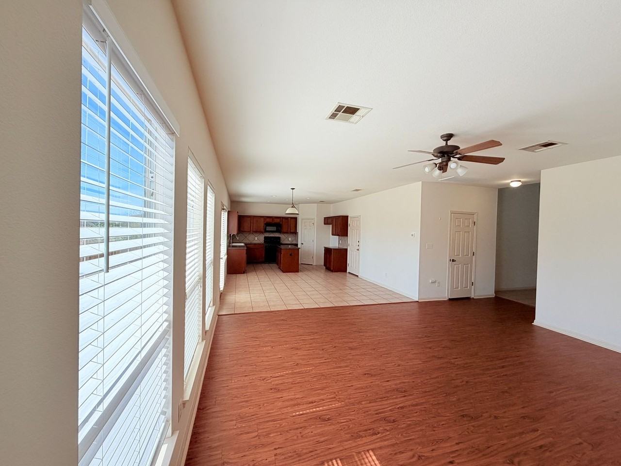 1913 Short Summer Dr - Photo 7 of 36