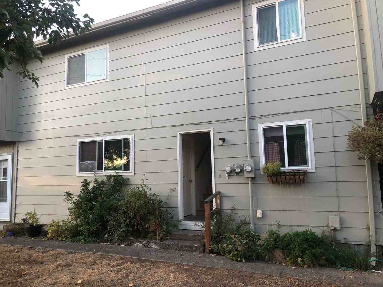 486 1/2 W N St - Photo 2 of 23