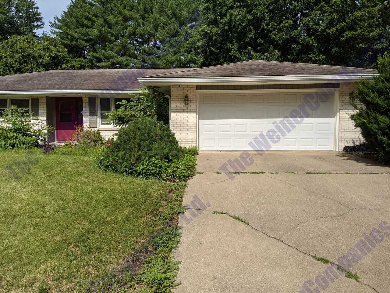 2207 Cureton Dr - Photo 2 of 30