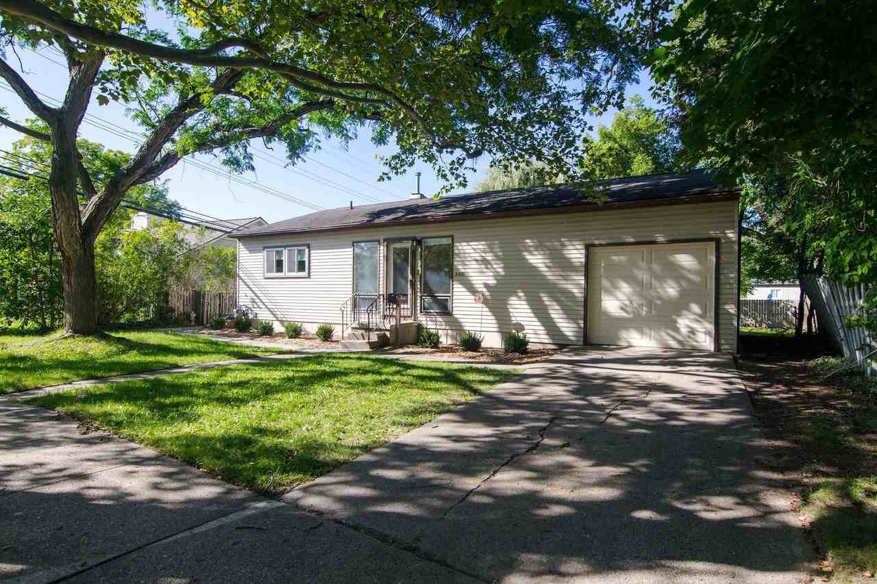 2420 N Circle Dr - Photo 5 of 50