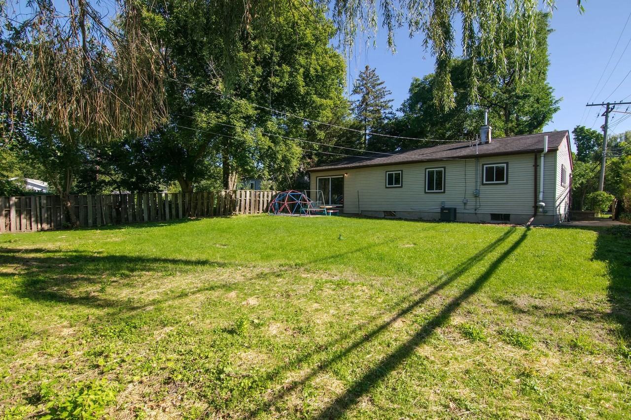 2420 N Circle Dr - Photo 6 of 50