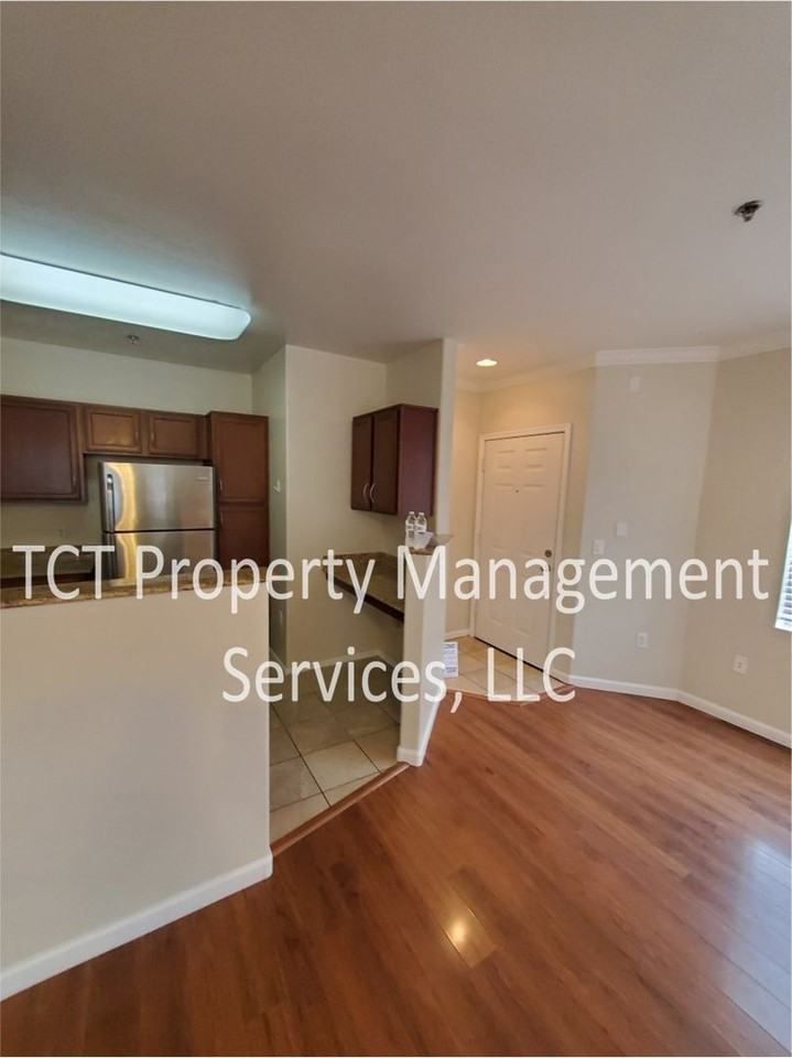 2134 E Broadway Rd #2053