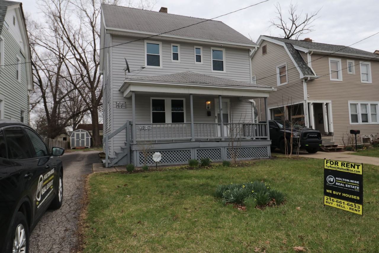 4287 Rocky River Dr - Photo 2 of 28