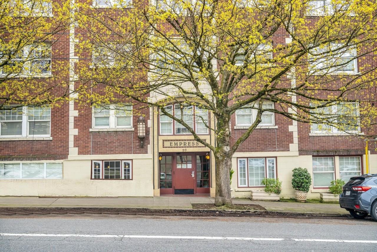 20 Nw 16th Ave #404 - Photo 2 of 31