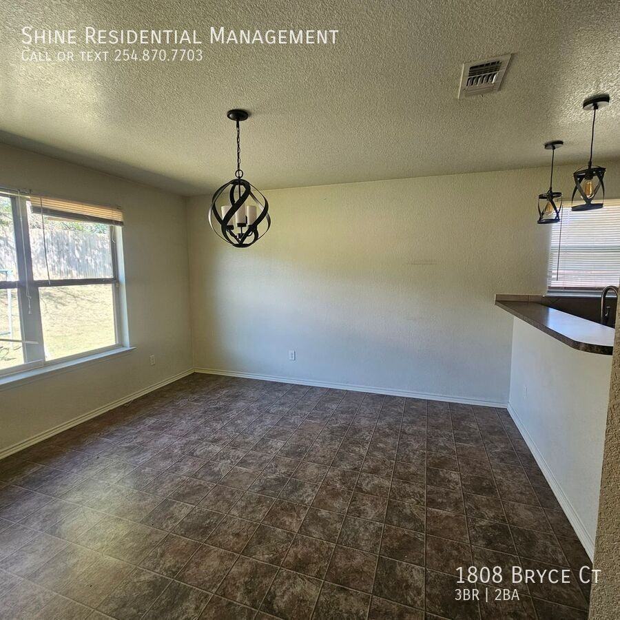 1808 Bryce Ct - Photo 3 of 12