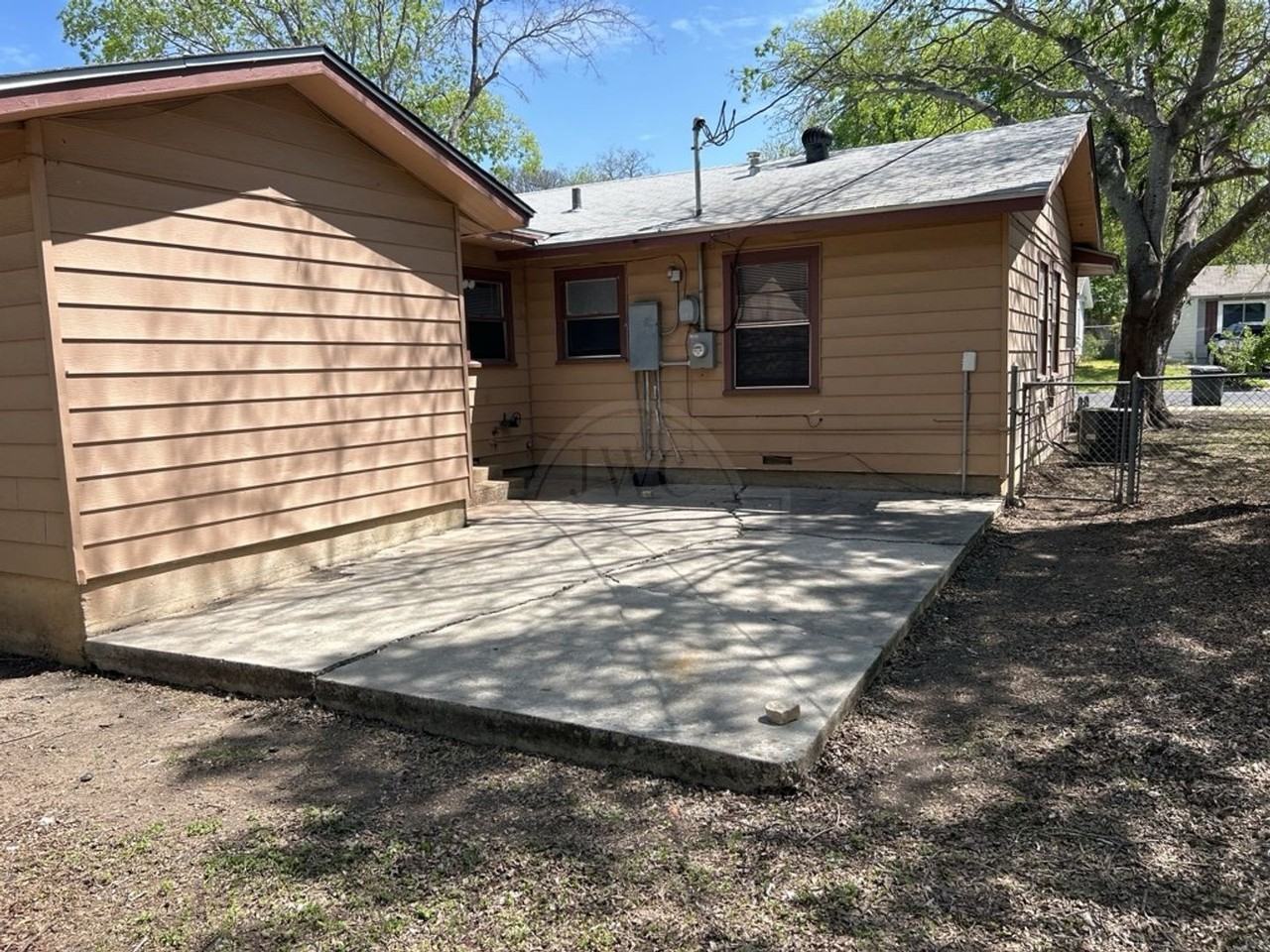 715 Cardinal Ave - Photo 2 of 19