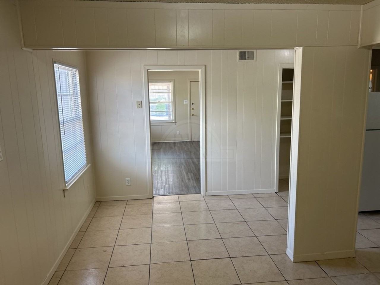 715 Cardinal Ave - Photo 7 of 19