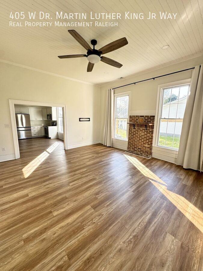 405 W Dr Martin Luther King Jr Way - Photo 4 of 21