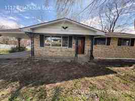 featured image of 1117 E Jackson Blvd