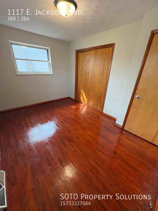 1117 E Jackson Blvd - Photo 7 of 24