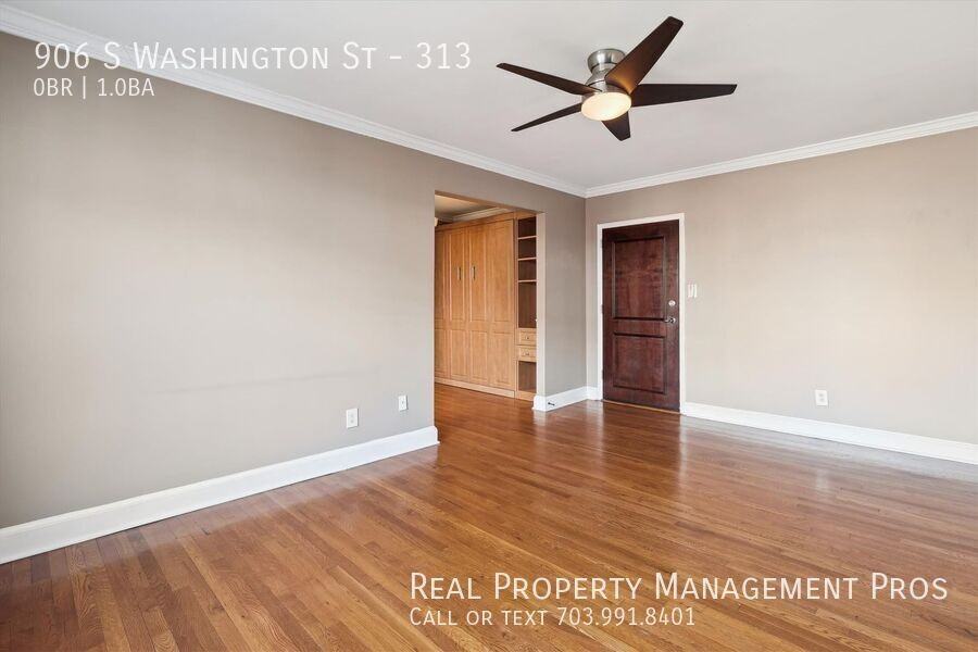 906 S Washington St #313 - Photo 3 of 24