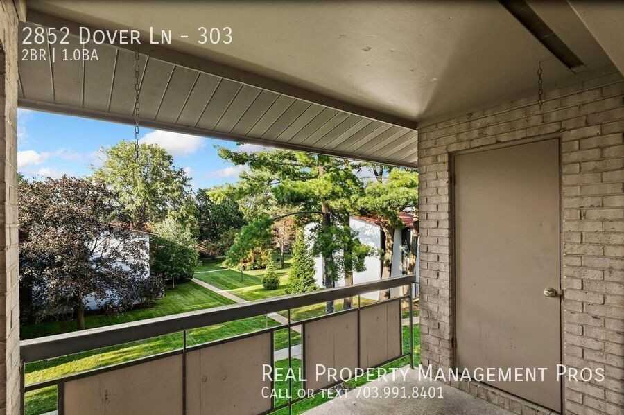 2852 Dover Ln #303 - Photo 2 of 22