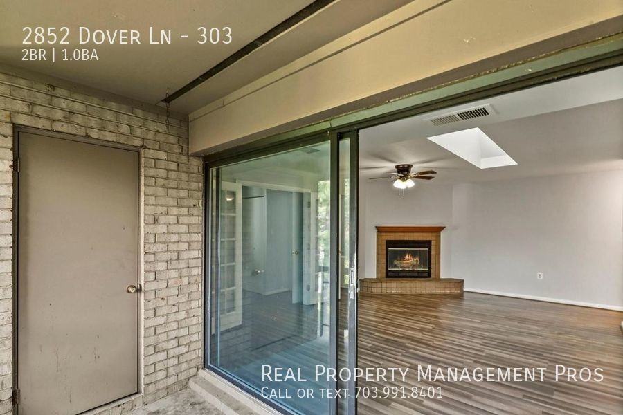 2852 Dover Ln #303 - Photo 3 of 22