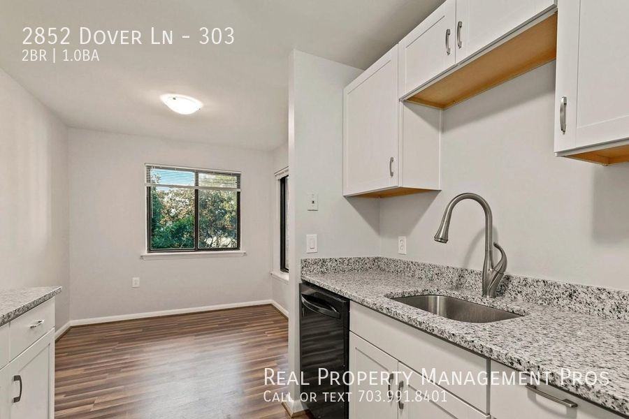 2852 Dover Ln #303 - Photo 7 of 22