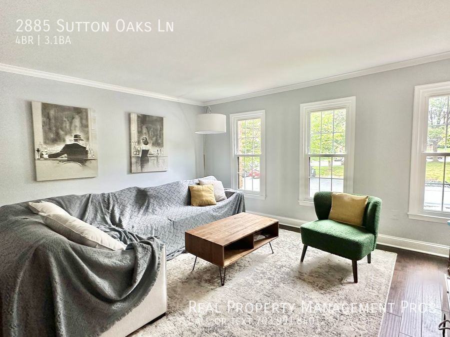 2885 Sutton Oaks Ln - Photo 4 of 38