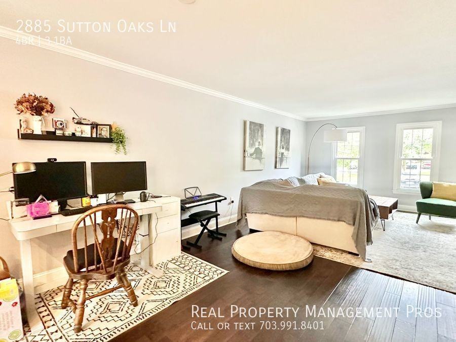 2885 Sutton Oaks Ln - Photo 5 of 38