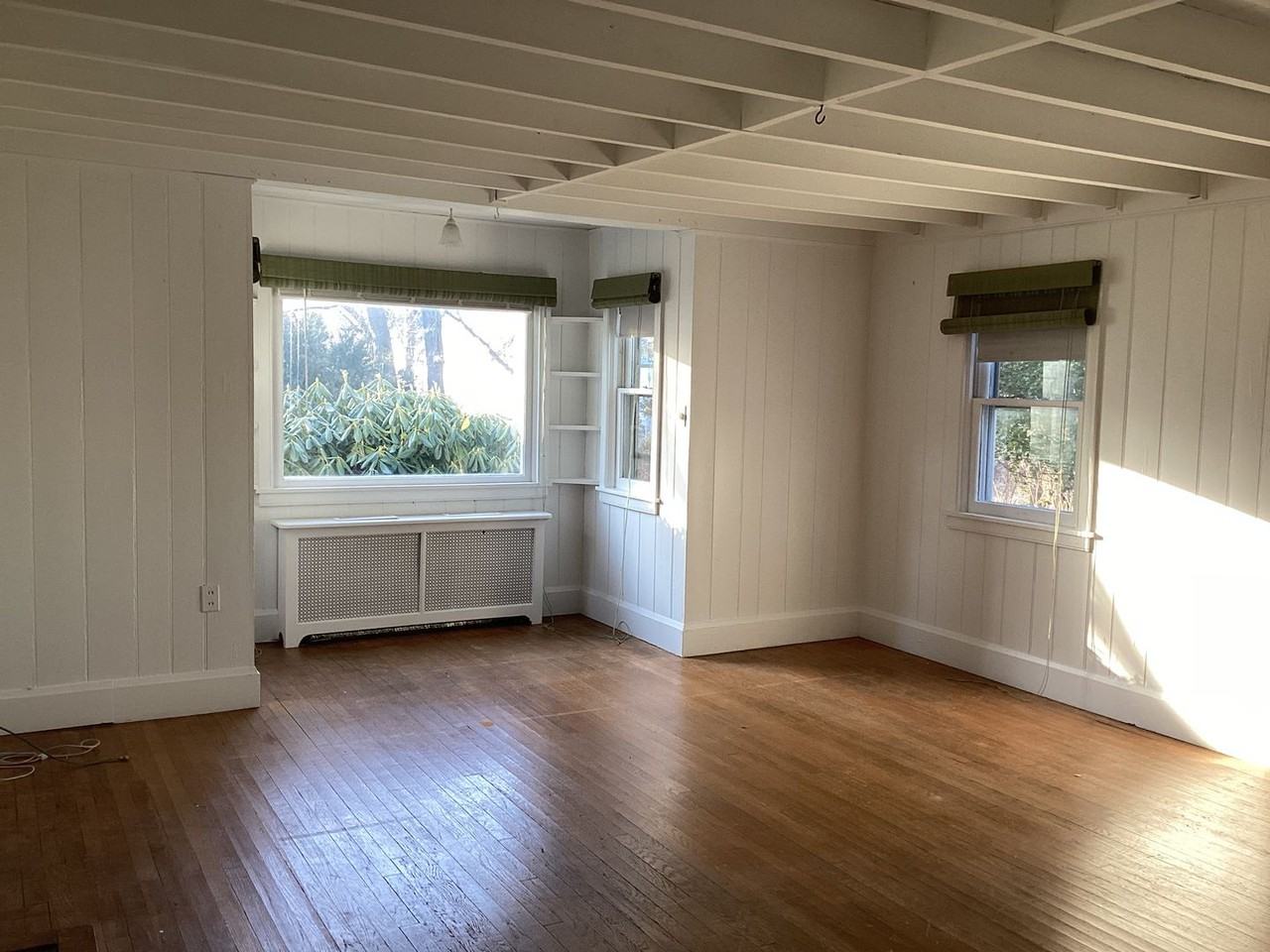 13488 Monterey Ln - Photo 2 of 37