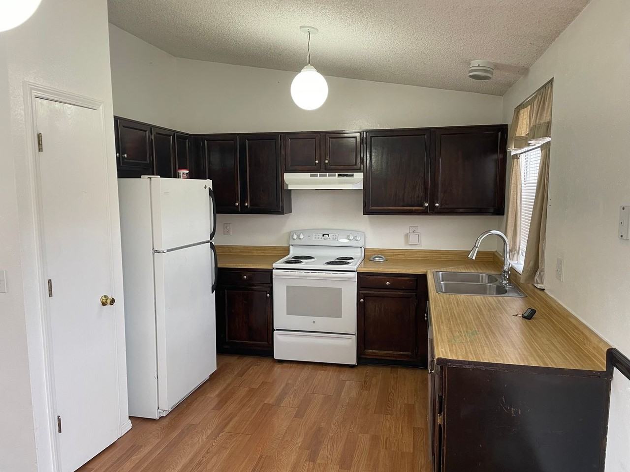 8421 Blazing Star Pl - Photo 4 of 21