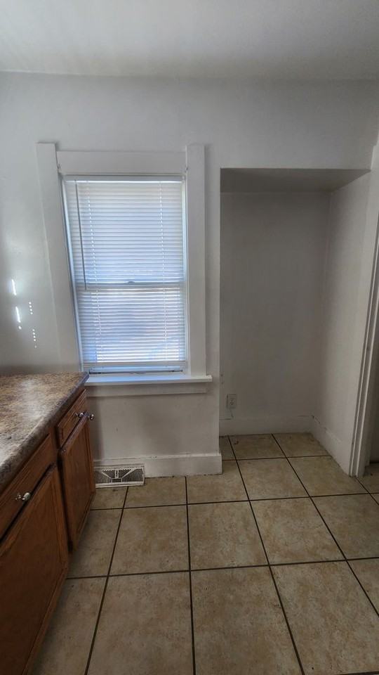 1814 Talbot St - Photo 3 of 20