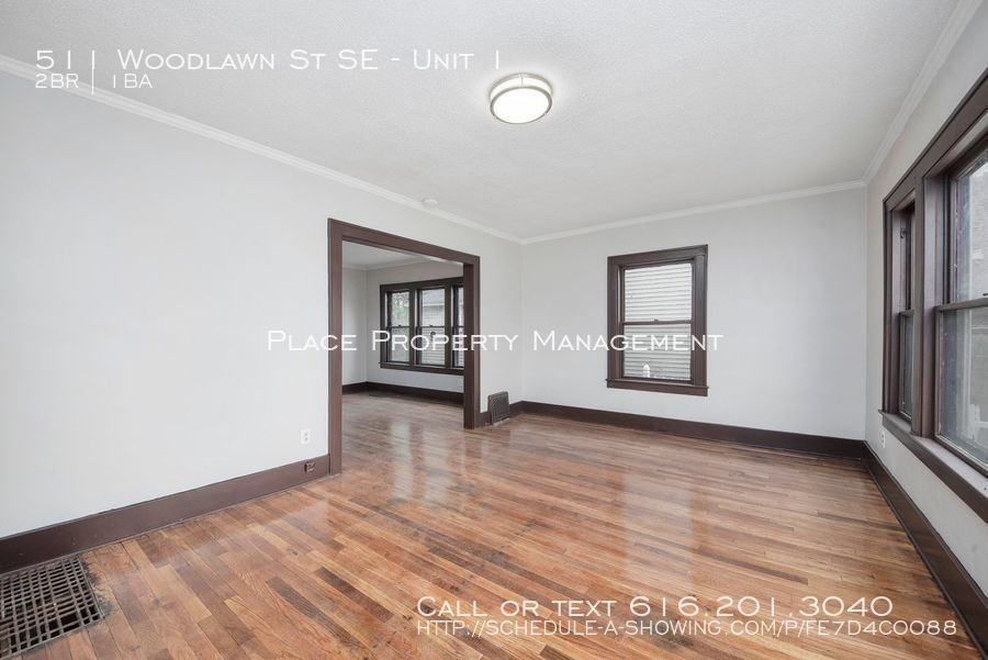 511 Woodlawn St Se #1 - Photo 4 of 23