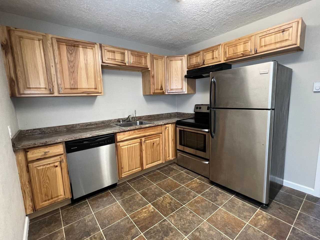 12430 Se Market St - Photo 5 of 16