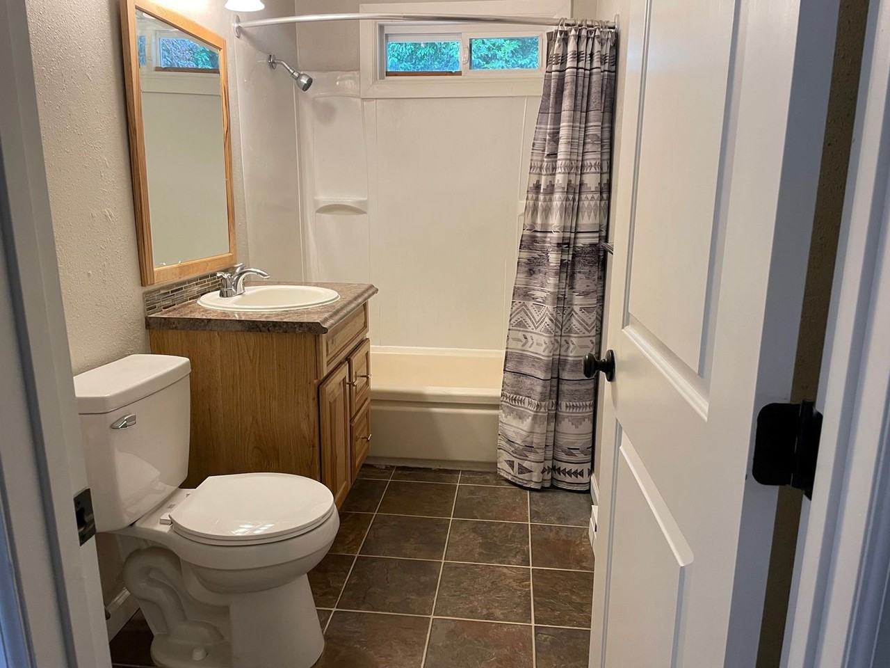 12430 Se Market St - Photo 7 of 16