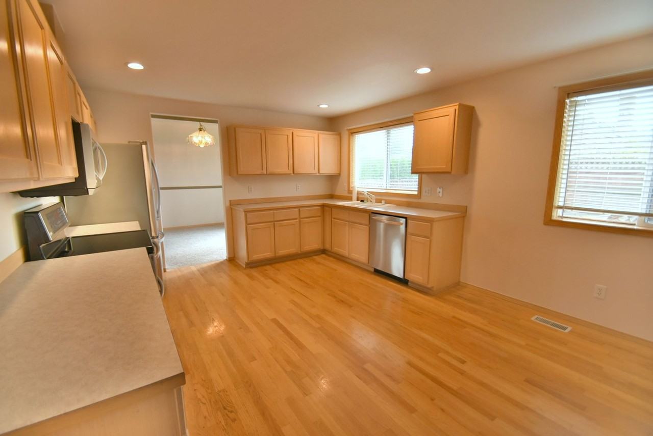 3412 95th Pl Se - Photo 7 of 22