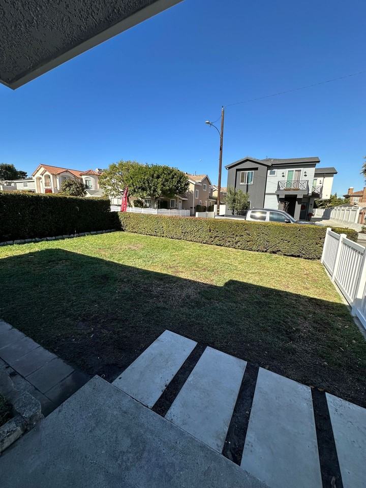 2226 Voorhees Ave - Photo 2 of 3