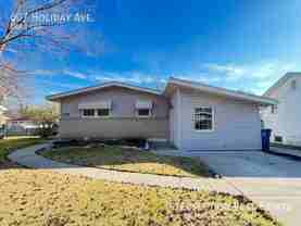 607 Holiday Ave - Photo 1 of 1